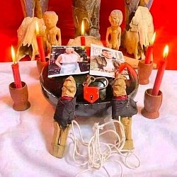 Découvrez le rituel d'amour avec photo et miel, guidé par le voyant Dovi. Attirez l'amour sincère, renforcez vos liens affectifs et apaiserez les tensions grâce à cette pratique spirituelle.